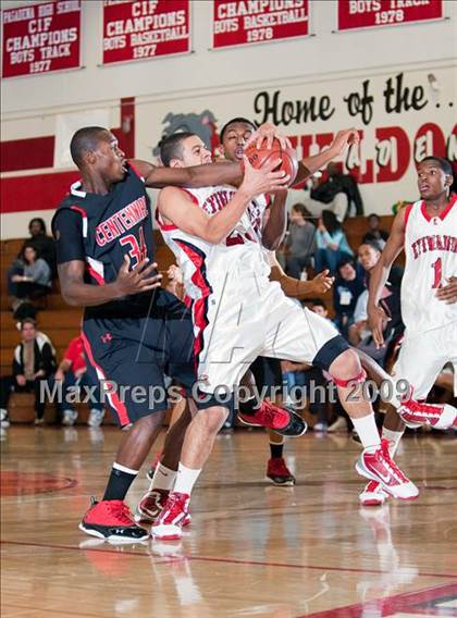 Thumbnail 2 in Centennial vs. Etiwanda (Rose City Round Ball Classic) photogallery.