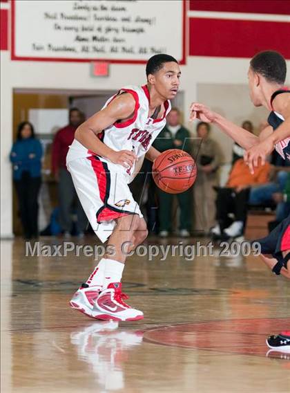 Thumbnail 1 in Centennial vs. Etiwanda (Rose City Round Ball Classic) photogallery.