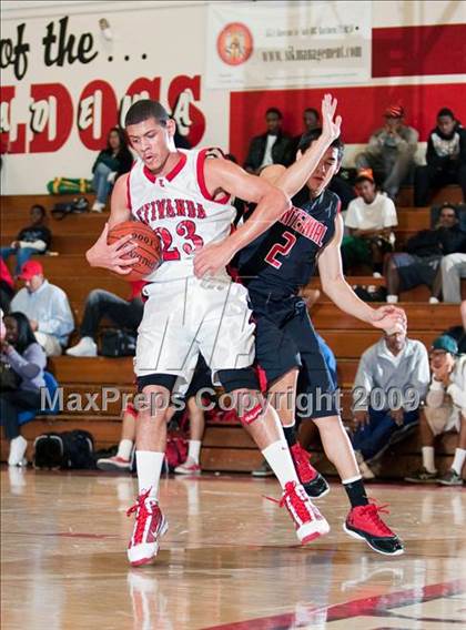 Thumbnail 1 in Centennial vs. Etiwanda (Rose City Round Ball Classic) photogallery.