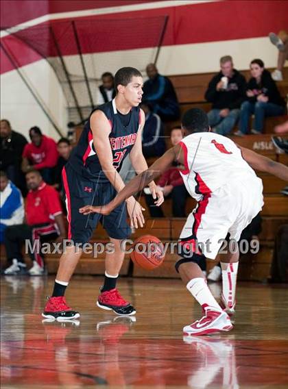 Thumbnail 3 in Centennial vs. Etiwanda (Rose City Round Ball Classic) photogallery.