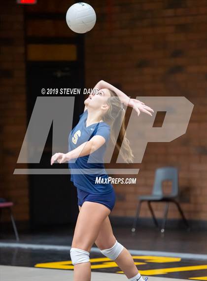 Thumbnail 3 in Casteel vs Gilbert photogallery.