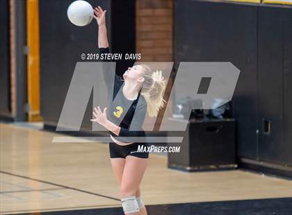 Thumbnail 1 in Casteel vs Gilbert photogallery.
