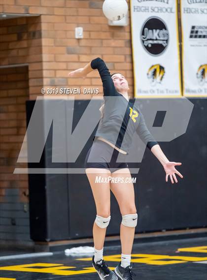 Thumbnail 3 in Casteel vs Gilbert photogallery.
