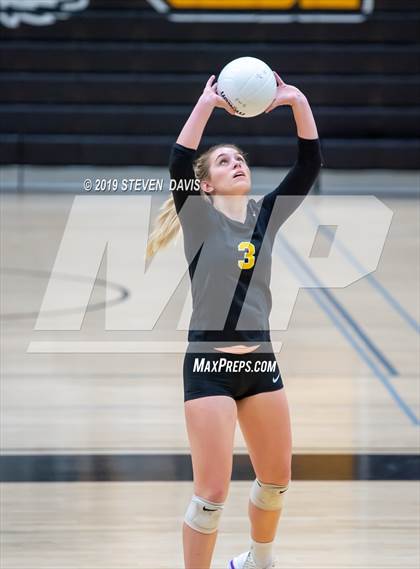 Thumbnail 2 in Casteel vs Gilbert photogallery.