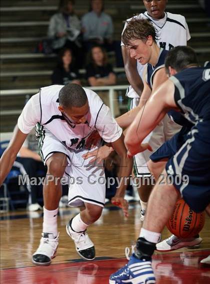 Thumbnail 3 in College Park vs. Hightower (McDonalds Texas Invitational) photogallery.
