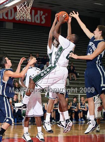 Thumbnail 1 in College Park vs. Hightower (McDonalds Texas Invitational) photogallery.
