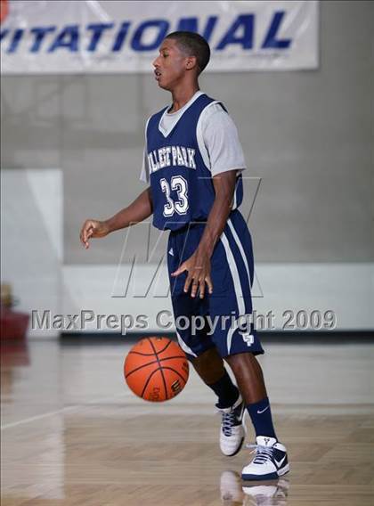 Thumbnail 3 in College Park vs. Hightower (McDonalds Texas Invitational) photogallery.