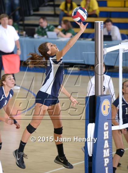 Thumbnail 2 in Laguna Blanca vs. Notre Dame (CIF State D4 Final) photogallery.