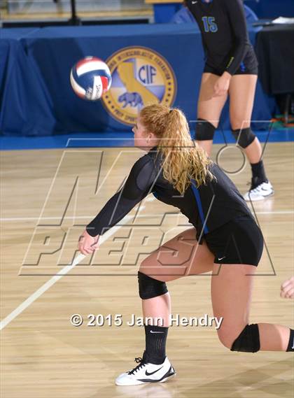 Thumbnail 3 in Laguna Blanca vs. Notre Dame (CIF State D4 Final) photogallery.