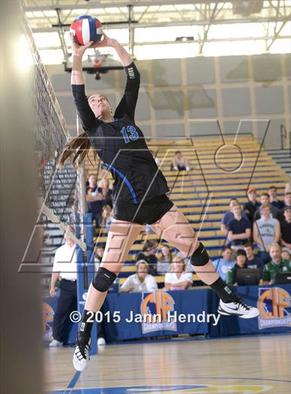 Thumbnail 3 in Laguna Blanca vs. Notre Dame (CIF State D4 Final) photogallery.