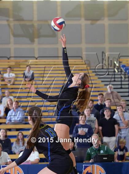 Thumbnail 3 in Laguna Blanca vs. Notre Dame (CIF State D4 Final) photogallery.