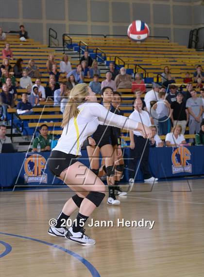 Thumbnail 3 in Laguna Blanca vs. Notre Dame (CIF State D4 Final) photogallery.
