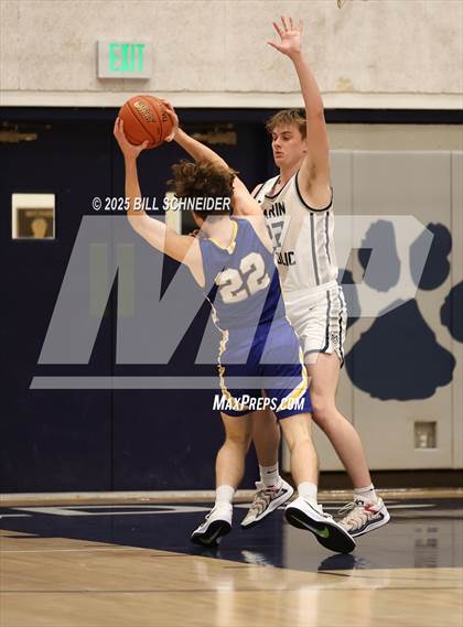 Thumbnail 2 in Marin Catholic vs Terra Linda (MCAL Semi-final) photogallery.