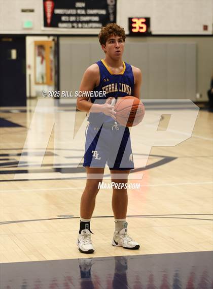 Thumbnail 2 in Marin Catholic vs Terra Linda (MCAL Semi-final) photogallery.