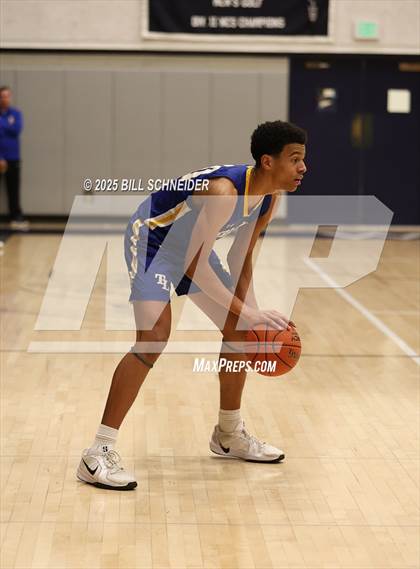 Thumbnail 2 in Marin Catholic vs Terra Linda (MCAL Semi-final) photogallery.