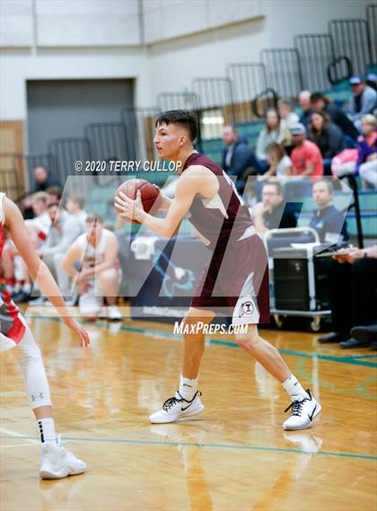 Thumbnail 2 in Elko vs. Grace (Eagle Holiday Shootout) photogallery.