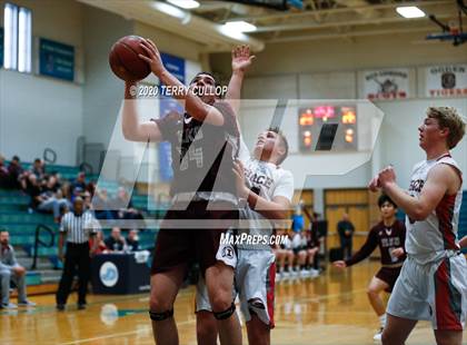 Thumbnail 1 in Elko vs. Grace (Eagle Holiday Shootout) photogallery.