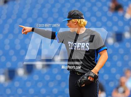 Thumbnail 1 in Hiland vs. Lake Center Christian (OHSAA Division 6 Final) photogallery.