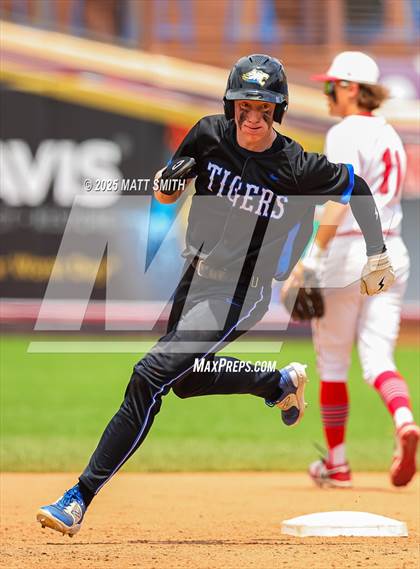 Thumbnail 3 in Hiland vs. Lake Center Christian (OHSAA Division 6 Final) photogallery.