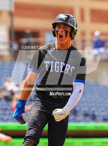 Thumbnail 2 in Hiland vs. Lake Center Christian (OHSAA Division 6 Final) photogallery.