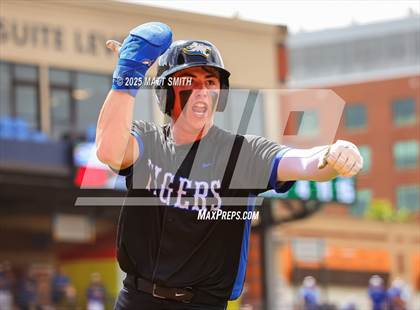 Thumbnail 2 in Hiland vs. Lake Center Christian (OHSAA Division 6 Final) photogallery.