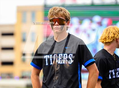 Thumbnail 1 in Hiland vs. Lake Center Christian (OHSAA Division 6 Final) photogallery.