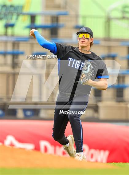 Thumbnail 3 in Hiland vs. Lake Center Christian (OHSAA Division 6 Final) photogallery.