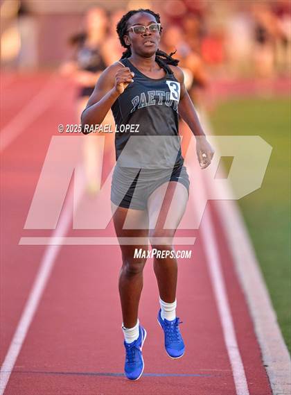 Thumbnail 2 in Jersey Village Falcon Relays (800M) photogallery.