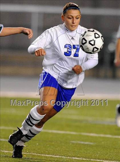 Thumbnail 2 in South Park vs Mercyhurst Prep (Class AA Final) photogallery.