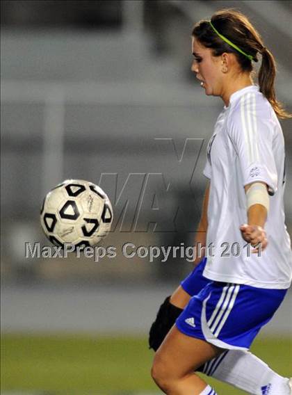 Thumbnail 2 in South Park vs Mercyhurst Prep (Class AA Final) photogallery.