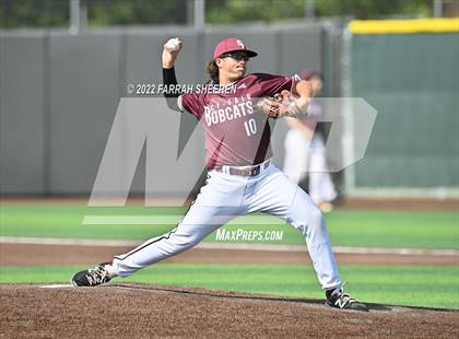 Thumbnail 2 in Heights vs Cy-Fair (Bi-District Game 1) photogallery.