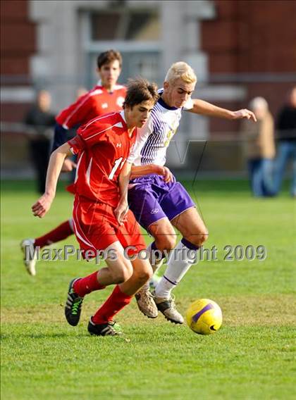 Thumbnail 2 in Sayville vs Miller Place photogallery.