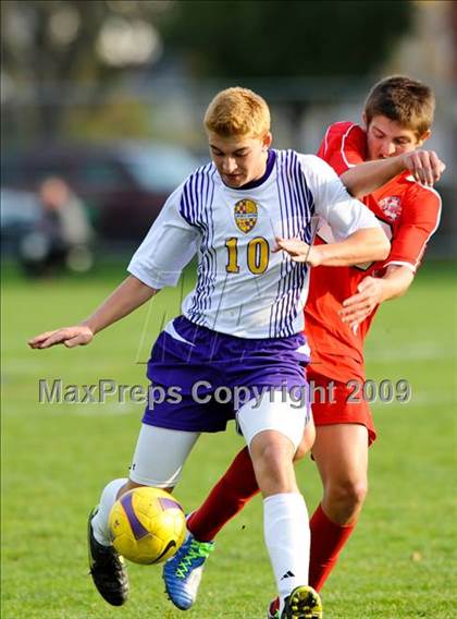 Thumbnail 2 in Sayville vs Miller Place photogallery.