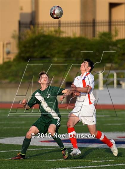 Thumbnail 1 in St. Ignatius vs. Sacred Heart Cathedral Prep photogallery.