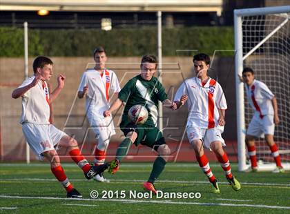 Thumbnail 1 in St. Ignatius vs. Sacred Heart Cathedral Prep photogallery.