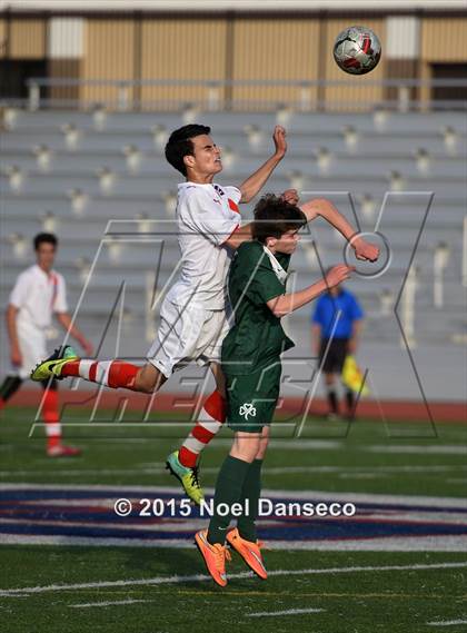 Thumbnail 1 in St. Ignatius vs. Sacred Heart Cathedral Prep photogallery.