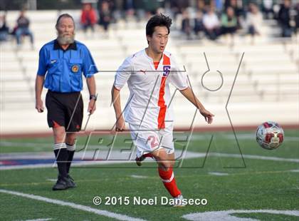 Thumbnail 2 in St. Ignatius vs. Sacred Heart Cathedral Prep photogallery.