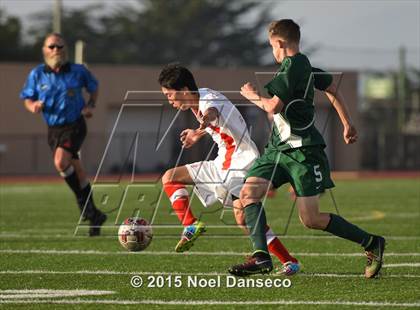Thumbnail 1 in St. Ignatius vs. Sacred Heart Cathedral Prep photogallery.