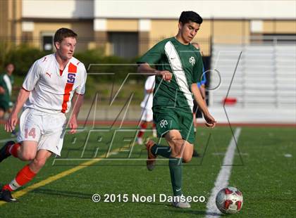 Thumbnail 2 in St. Ignatius vs. Sacred Heart Cathedral Prep photogallery.