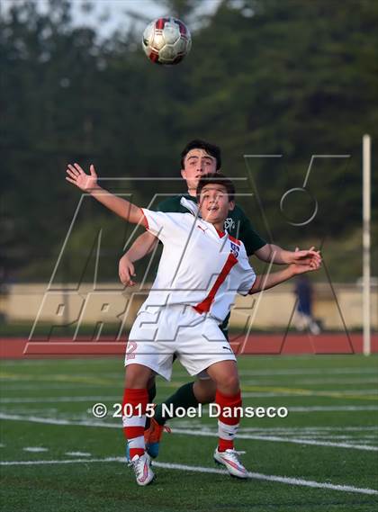 Thumbnail 1 in St. Ignatius vs. Sacred Heart Cathedral Prep photogallery.