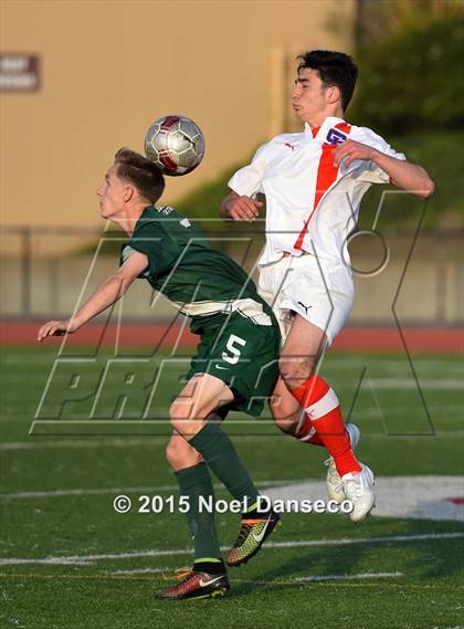 Thumbnail 2 in St. Ignatius vs. Sacred Heart Cathedral Prep photogallery.