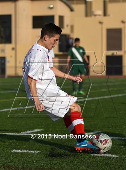 Thumbnail 1 in St. Ignatius vs. Sacred Heart Cathedral Prep photogallery.