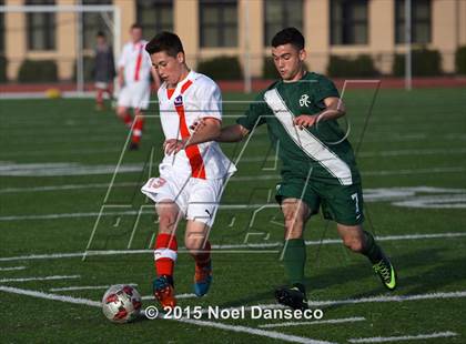 Thumbnail 3 in St. Ignatius vs. Sacred Heart Cathedral Prep photogallery.