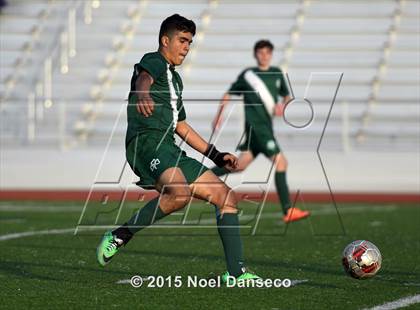 Thumbnail 1 in St. Ignatius vs. Sacred Heart Cathedral Prep photogallery.
