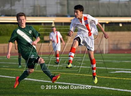 Thumbnail 2 in St. Ignatius vs. Sacred Heart Cathedral Prep photogallery.