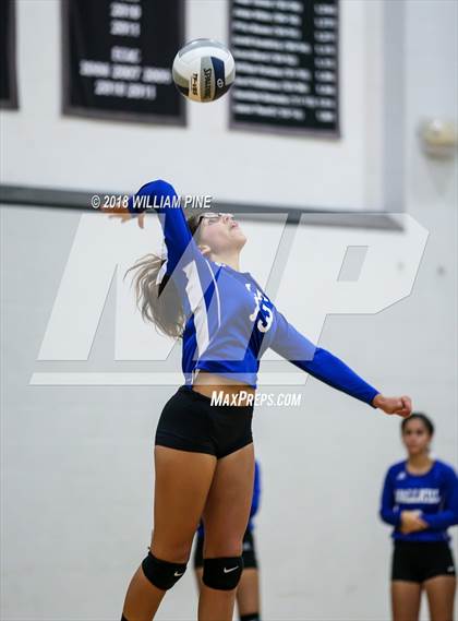 Thumbnail 3 in Cornwall Central vs. Wallkill (Section 9 Class A Final) photogallery.