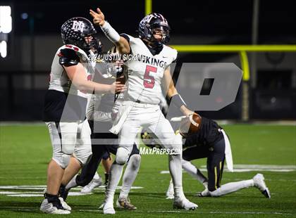 Thumbnail 3 in Lebanon vs. Huntington North (IHSAA 4A Section 20 Finals) photogallery.