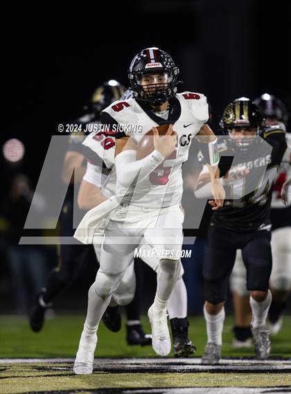 Thumbnail 1 in Lebanon vs. Huntington North (IHSAA 4A Section 20 Finals) photogallery.