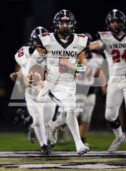 Thumbnail 2 in Lebanon vs. Huntington North (IHSAA 4A Section 20 Finals) photogallery.