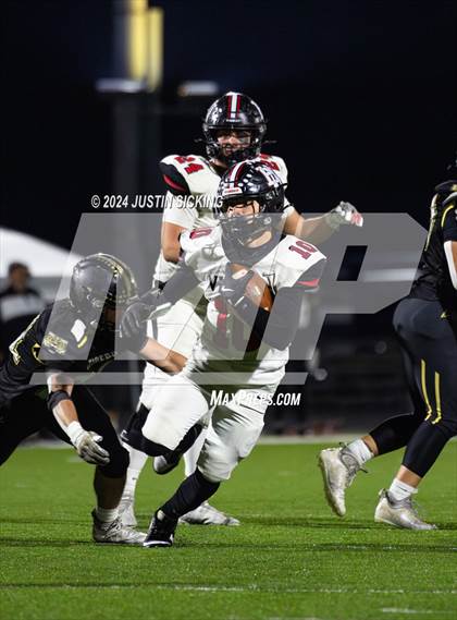 Thumbnail 3 in Lebanon vs. Huntington North (IHSAA 4A Section 20 Finals) photogallery.